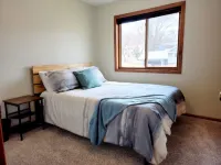 Clean, Comfy, digs close to all the attractions