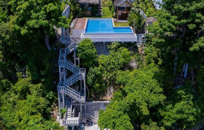 The CLiffhouse Samboan