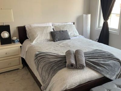 Spacious and modern townhome in Collingwood