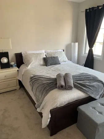 Spacious and modern townhome in Collingwood