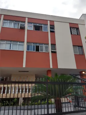 Apt FAN Guarujá beach side, 1 or 2 bedrooms, 1 parking space Wi-Fi Air Net Netflix Smart Tv AR
