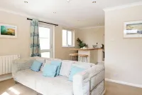 Superb Two Bedroomed Apartment Situated In A Beautiful Seaside Village