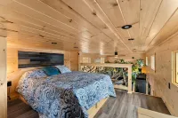 Lake James Cozy Cabin.  Waterfront!