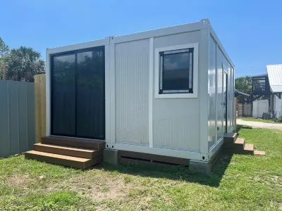 Cozy tiny home in downtown Pensacola Các khách sạn gần Miraflores Park