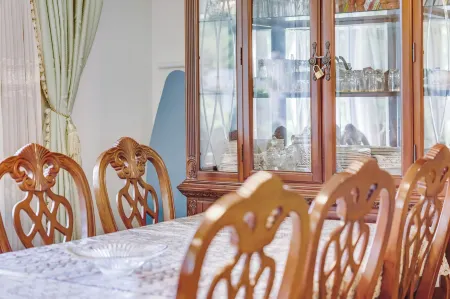 Quite House Near the Vancouver Airport