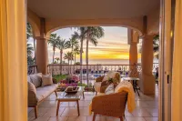 Family Friendly Las Olas Oceanfront Remodeled 2Br Steps to Surf, Sand & Dining!