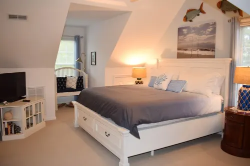 Drop Anchor-Beautiful Home, Quiet Neighborhood, Close to Tom's Cove