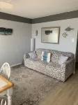 1 Bedroom Condo steps from the beach with pool