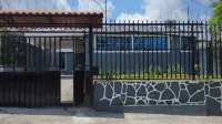 Spacious Home W Private Parking  호텔