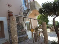 Private paradise with heated pool Peace, comfort. Goddess and large garden