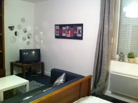 Garden Apartment SWEET GARDEN Отели рядом с достопримечательностью «Gare Routière»