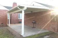 Cozy Brick-house With Spacious Backyard