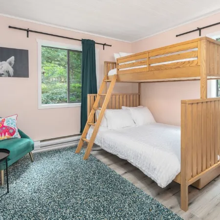 Eclectic Family Poconos Escape! Skiing 5Min Away! Firepit, Near Woodloch/Winery!