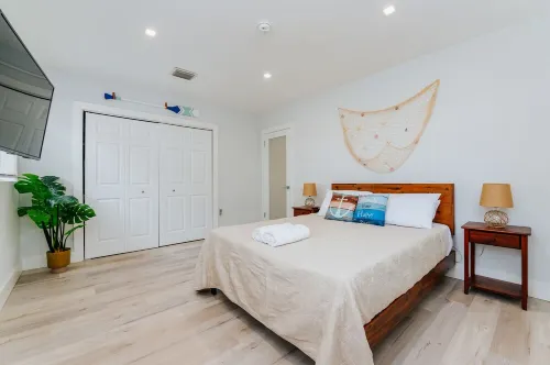 Beach House- BBQ, Patio, Hammock, Family-friendly