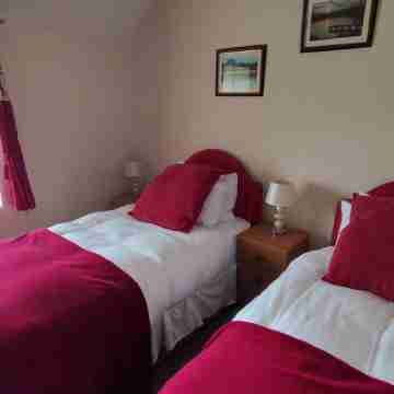 Cosy and comfortable Riverside Cottage in Wroxham, the Gateway to the Broads Rooms