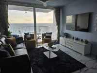 Stunning Ocean Views with direct Beach access