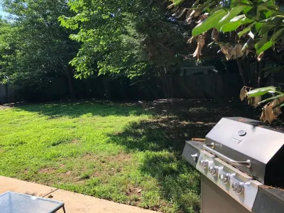 Fantastic Spacious Eastport Home Easy Walk to Everything & Parking for 6 Cars! Hotels near Sandy Point State Park