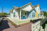 Blissful Retreat 1 Story, Fishing Pier & Pool. More than a stay it's a Retreat!