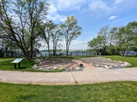 Secluded in the City, "Downtown Studio Steps from Beach & Adventure