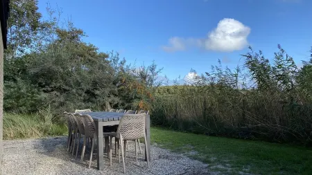 Luxury 8 person 'Golf Villa Texel' near the sea Отели рядом с достопримечательностью «Texelse Dranken»