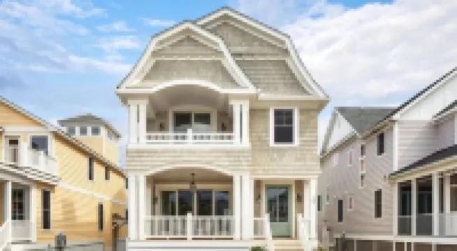 Stunning Marnie Custom Home Walk to Beach & Town