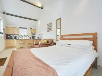 Studio apartment In Central Keswick, With Patio Area