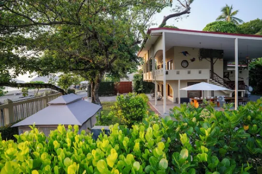 7 Bedroom Luxury Oceanfront Villa on South End of Jaco Beach