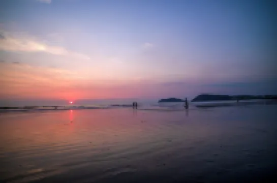 7 Bedroom Luxury Oceanfront Villa on South End of Jaco Beach