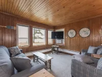 Neat and Clean Cottage on Virgin Lake... Pier Included!
