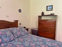 3 BR tropical oasis - pool, forest and waterfall