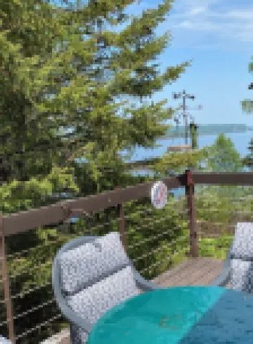 Lakeside Lair; cozy Lake Superior waterfront retreat with views!