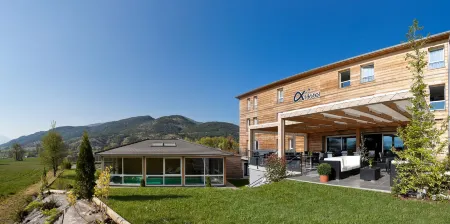 Ax Hôtel Spa & Restaurant Отели в г. Понти