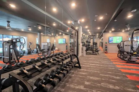 CozySuites at Nulu Отели рядом с достопримечательностью «Мост «Большой четвёрки»»