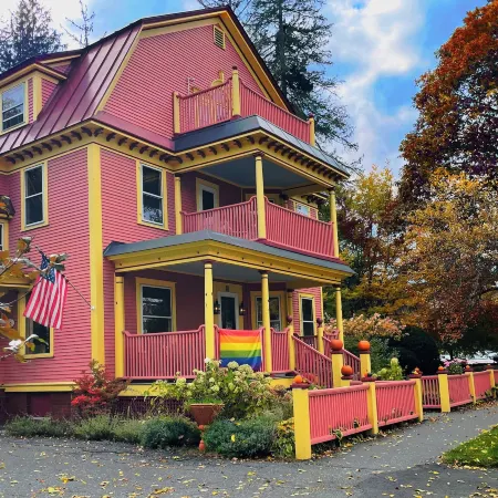 The Village Inn of Woodstock
