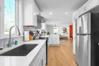 Charming 3br Home In Nantucket's Natural Beauty 3 Bedroom Home - Parvekkeita