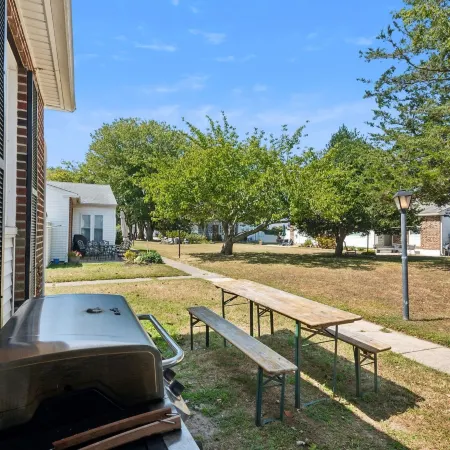 Cozy 2BR Condo - Beachside Bliss with Yard Space condo
