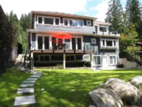 Riverfront Bed and Breakfast Hotels in North Vancouver