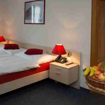 Hôtel du Port Rooms