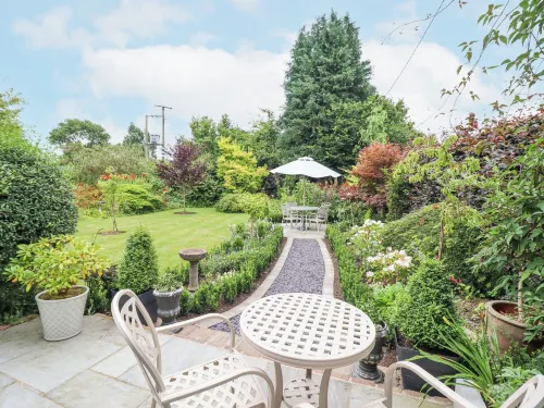 Little Beeches Hotels in Gobowen