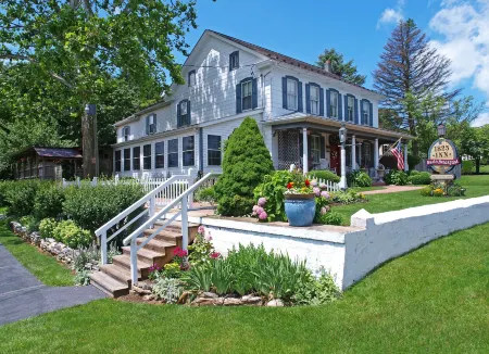 1825 Inn Bed and Breakfast Отели в г. Юг Лондондерри Тауншип
