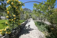 폰도 라 캄파뇰라 가르냐노 호텔