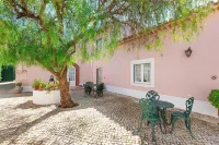Casa Da Avo Genoveva Hotels near Baloiço do Talegre