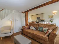 Little Owl Barn Hotels in Burford