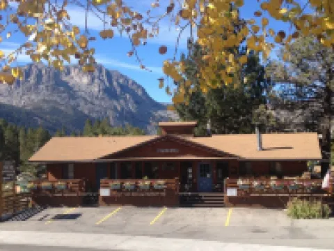 June Lake Villager