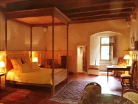 Château de Saint Loup Hotels in Parthenay