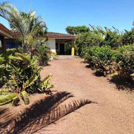 Dos Palmas Studio Apartments