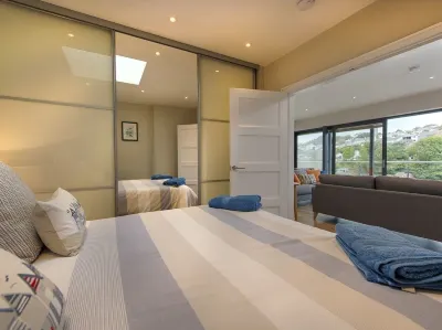 Junket Studio Отели рядом с достопримечательностью «Cellar Beach»