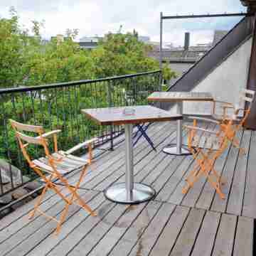 Luxury Apartments by Livingdowntown Others