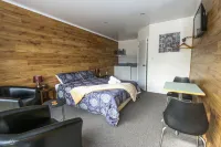 New Plymouth Top 10 Holiday Park Hotels in Waitara