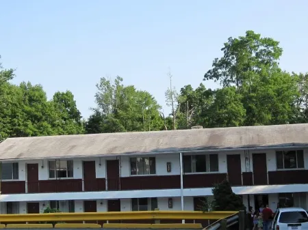 Budget Motor Inn- Mahopac